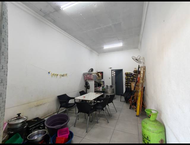 902M² RETAIL FOR SALE IN LAUDIUM